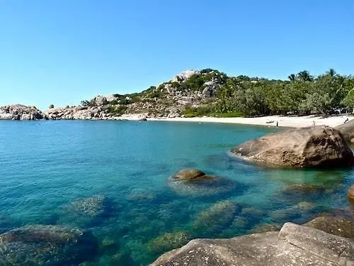 **** База отдыха Horseshoe Bay Resort Боуэн Австралия