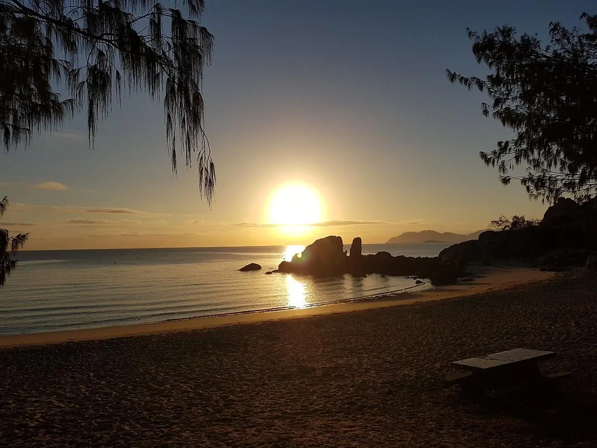 Horseshoe Bay Resort Bowen 4*,  Australia