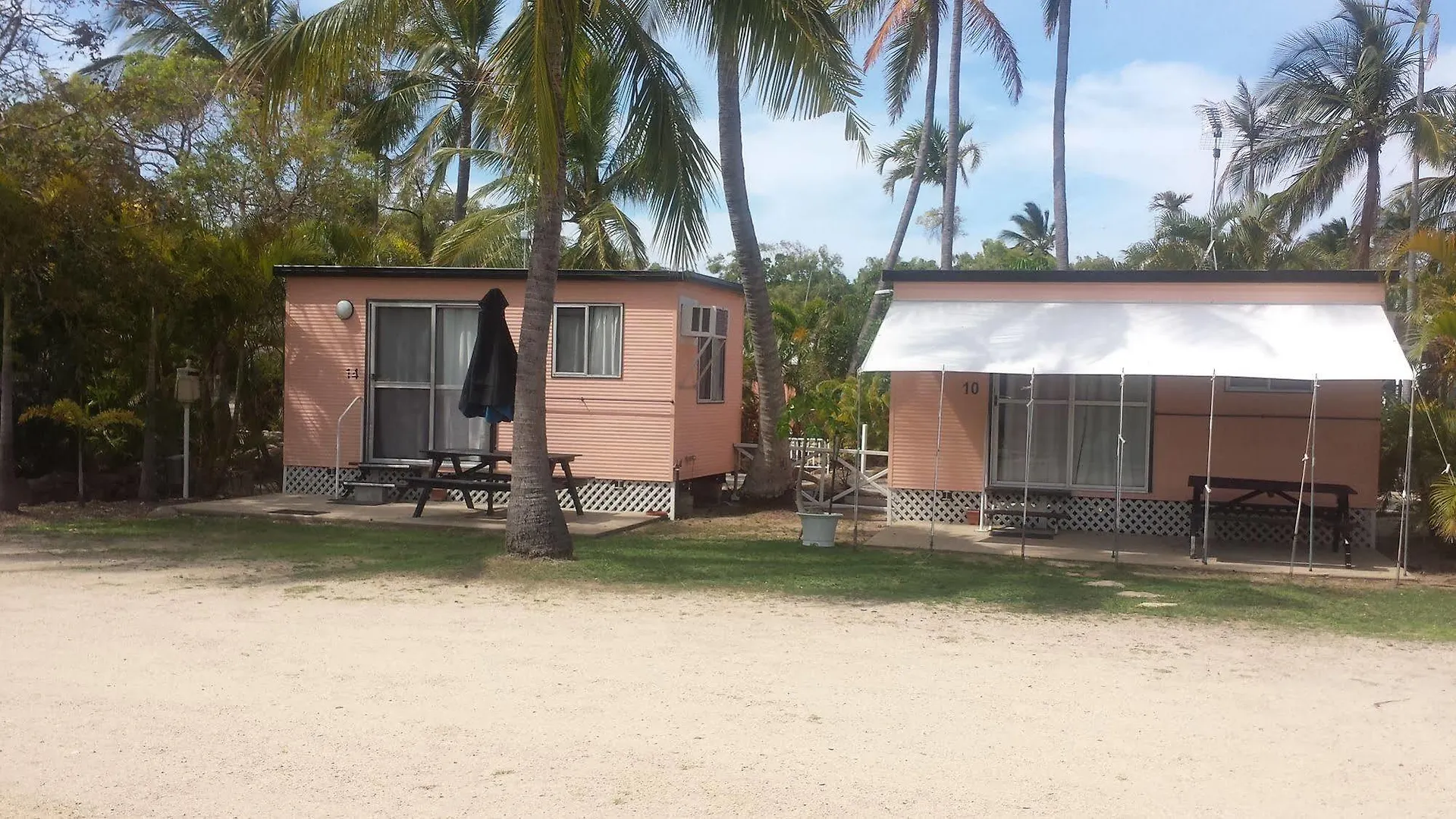 Horseshoe Bay Resort Bowen 4*,